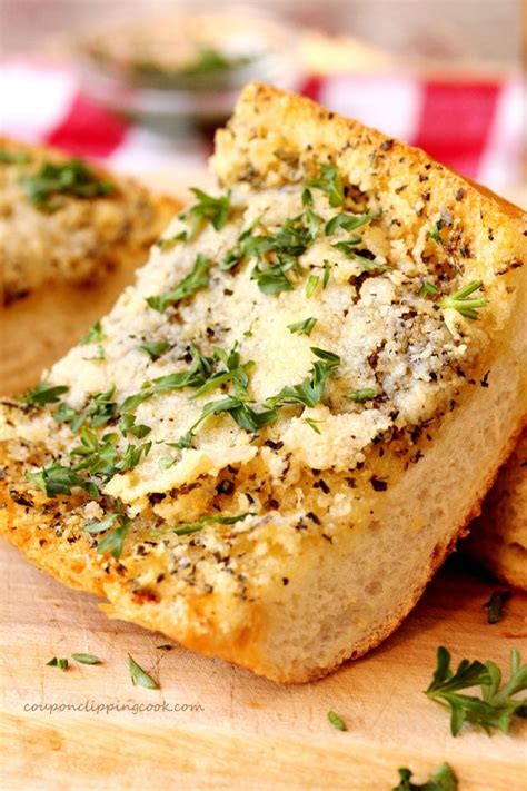 Easy Italian Seasoned Garlic Bread | Coupon Clipping Cook®