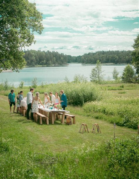 Scandinavian Midsummer Holidays & Traditions - Skandibaking