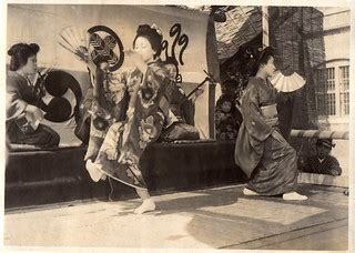 Geisha Dance | This photo is from an album Elstner Hilton co… | Flickr