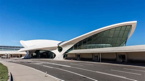 TWA Hotel inside Eero Saarinen’s JFK Airport terminal opens ...