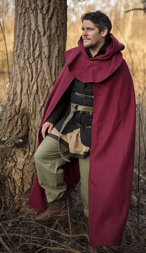 https://www.pearsonsrenaissanceshoppe.com/wool-cloak-with-mantle.html (With images) | Medieval ...