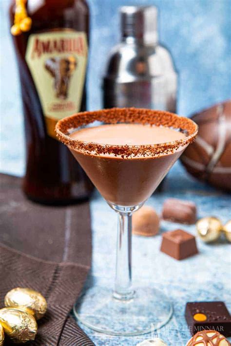 Chocolate Amarula Cocktail - A Lush Cocktail Perfect For Easter & Christmas