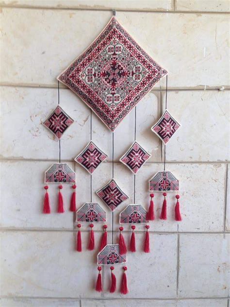 1000+ images about Palestinian Embroidery on Pinterest | Embroidered ...