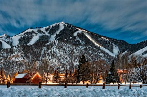 Top 10 Ski Villages for a Winter Holiday - Snow Addiction - News about ...