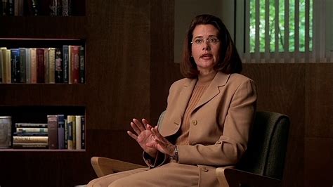 The Sopranos: Season 1, Episode 1 Pilot (10 Jan. 1999) Lorraine Bracco ...