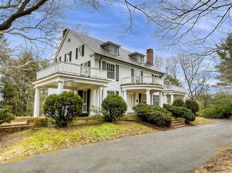 Sweet House Dreams: 1885 Colonial in Baltimore, Maryland