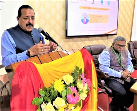 Dr Jitendra Singh unveils new variety "Lotus" flower developed by ...