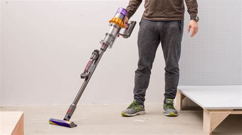 Dyson V15 Detect Review - RTINGS.com