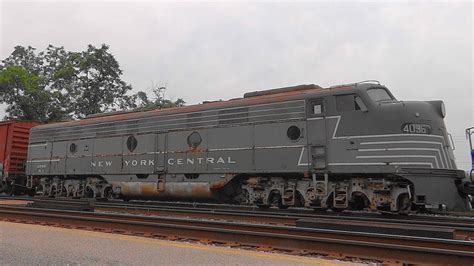 CSX Q409 Transporting New York Central GM-EMD E9-A 4096 - YouTube