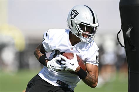 Raiders make roster moves ahead of Week 1