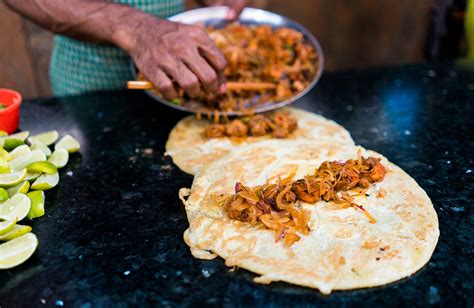 The Ultimate Guide on the Street Food in Pune with Location