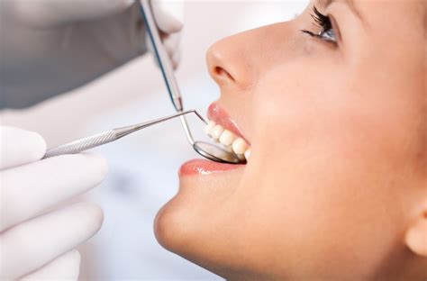 ¿Deberías hacerte una limpieza dental regularmente? - Clínica Dental Herrera Plasencia