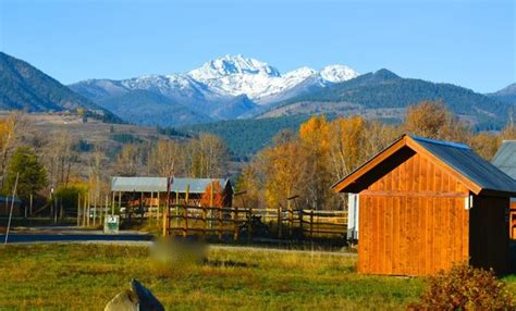 Room 26 - Picture of Methow River Lodge & Cabins, Winthrop - TripAdvisor