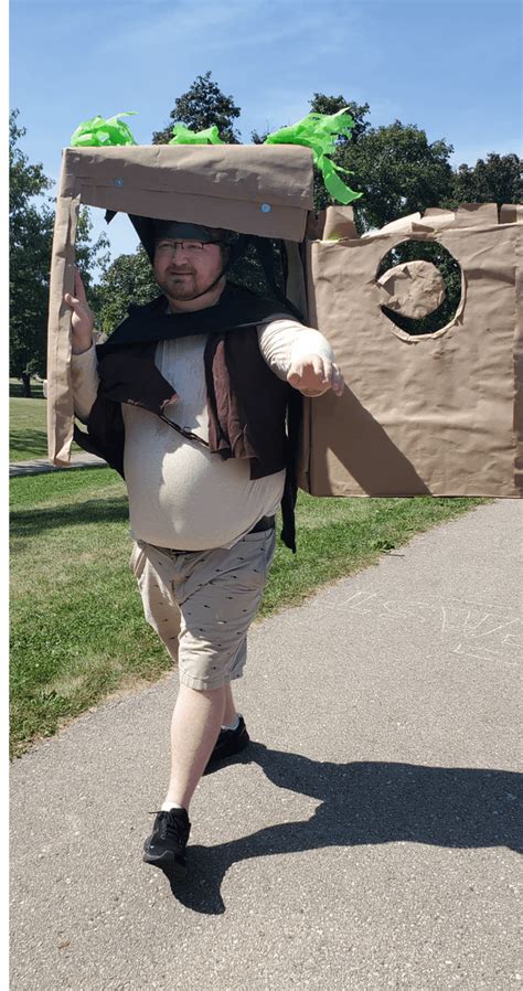 SomeBODY from Shrek : r/cosplay