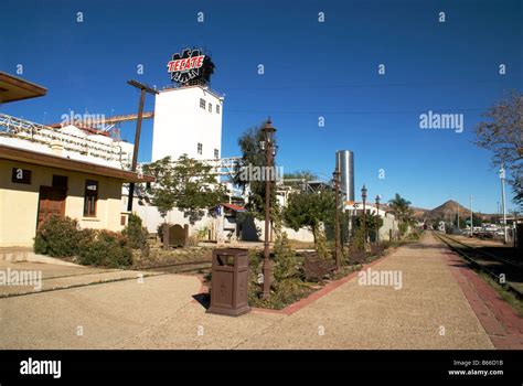 Tecate mexico border hi-res stock photography and images - Alamy