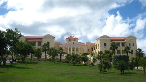 Why the American University of the Caribbean (AUC)? – Diary of a Caribbean Med Student