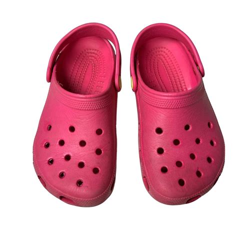 Crocs Hot Pink Shoes Girls 2 Boys 4. #crocs - Depop