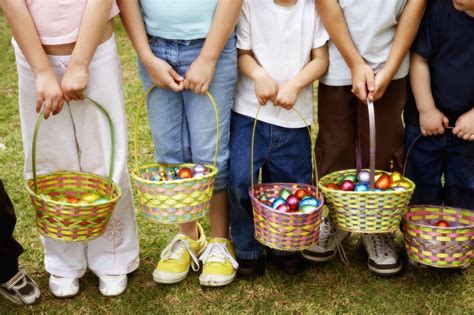 Easter Sunday Traditions Around The World: Egg Hunts - Rockleecakro