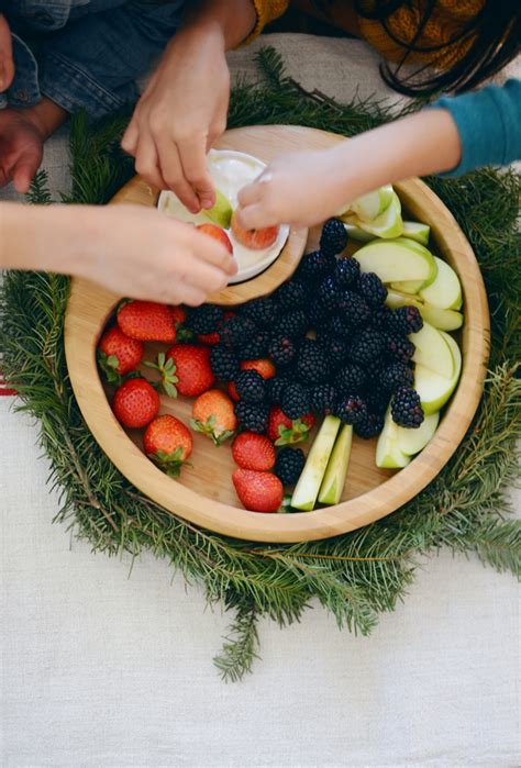 fresh fruit & fruit dip platter | CAKIES