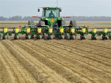 US farmers planting fewer corn, soybean acres; more wheat | 2018-06-29 | Agri-Pulse | Agri-Pulse ...