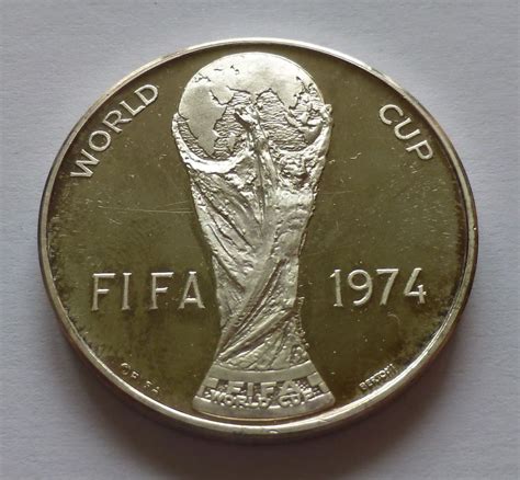 FIFA World Cup 1974 Medal / Fussball WM 1974 in der BRD, FIFA World Cup Trophy | eBay