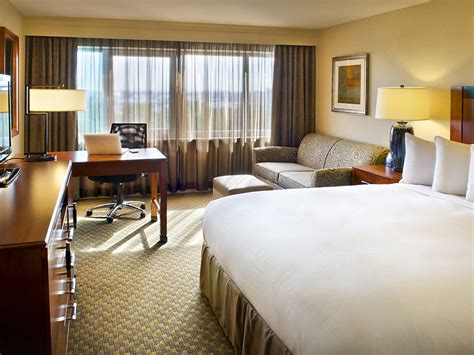 The 5 Best Hotels near JFK Airport in NYC | Best Airport Hotels