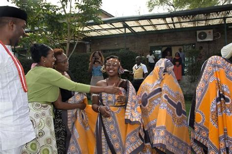 Kikuyu traditional marriage (Nguracio) rites, attire and process - Tuko ...