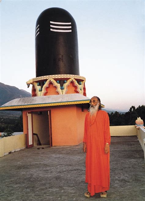 373. Swami Chinmayananda