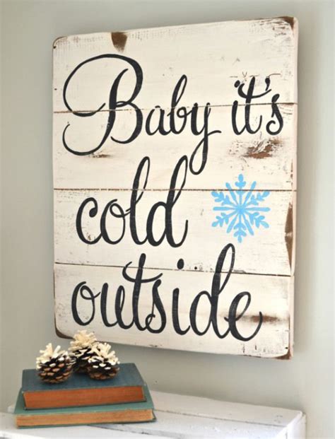 44 Super Cute Christmas Signs For Indoors And Outdoors - DigsDigs