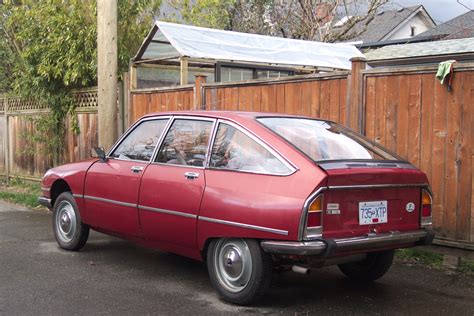 Old Parked Cars Vancouver: 1971 Citroën GS Club