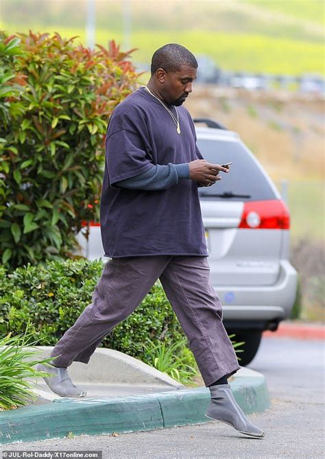 Kanye West fuels up wearing new Yeezy prototype before Sunday Service ...