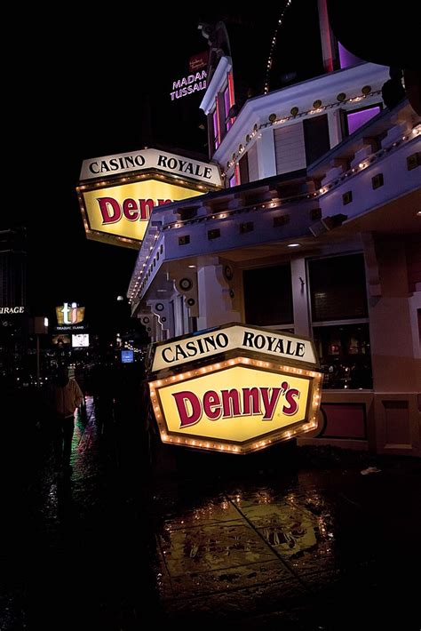 024124-54-Denny's Royale-3 | On the Las Vegas Strip, at nigh… | Flickr