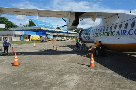 Airport Surigao editorial stock photo. Image of personnel - 95928333