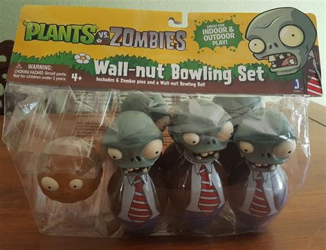 PLANTS VS ZOMBIES Wall-Nut Bowling Set Indoor/Outdoor Play NEW w/Free ...