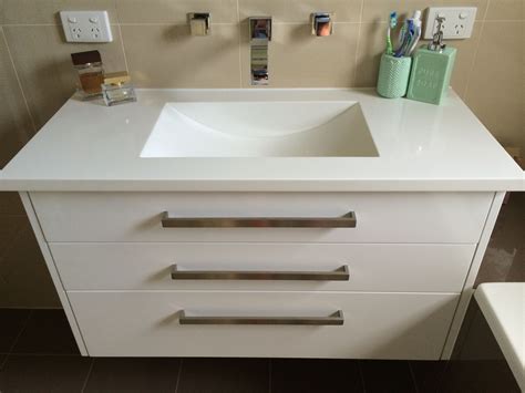 Corian Bathroom Vanity Tops - Solid surface vanity tops for bathrooms | Whitehall ... : Such a ...