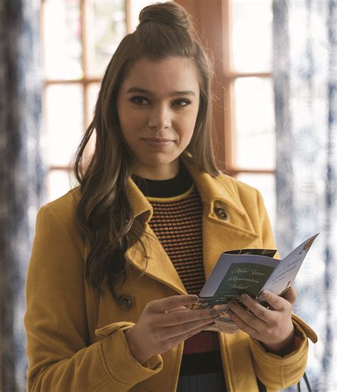 New Clip And Stills From Pitch Perfect 3 - Nothing But Geek | Hailee ...