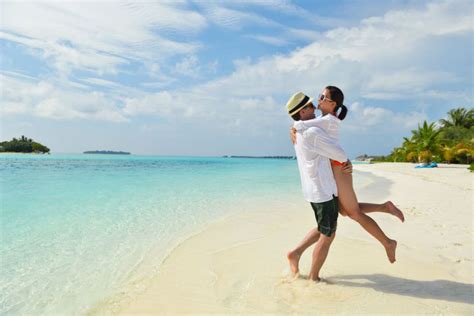 Top 15 Things to Do on your Palawan Honeymoon | The Wedding Vow