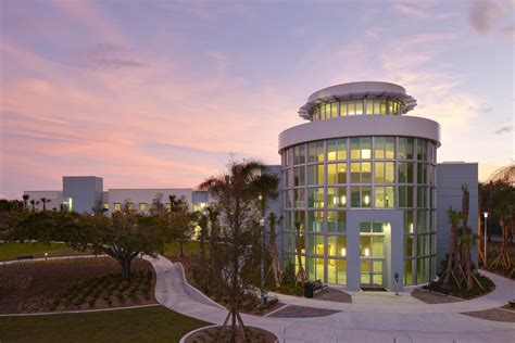 FAU | Harbor Branch Campus | http://www.fau.edu/about/harbor-branch.php