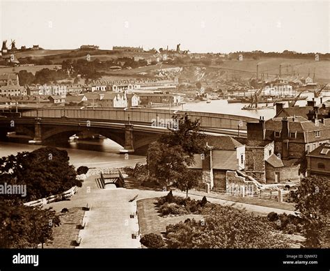 Rochester Bridge Victorian period Stock Photo - Alamy