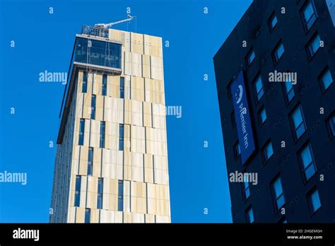 Hilton woking hi-res stock photography and images - Alamy