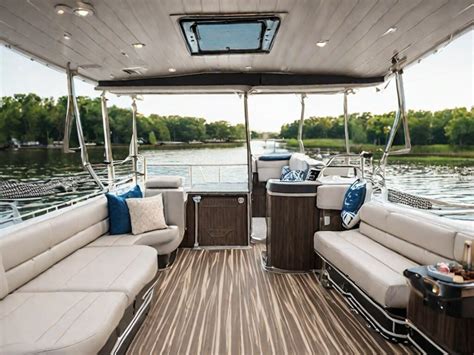 The Ultimate Guide to Pontoon Boat Flooring: Top 3 Options to Consider ...