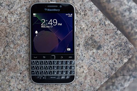 Up close with the BlackBerry Classic | The Verge