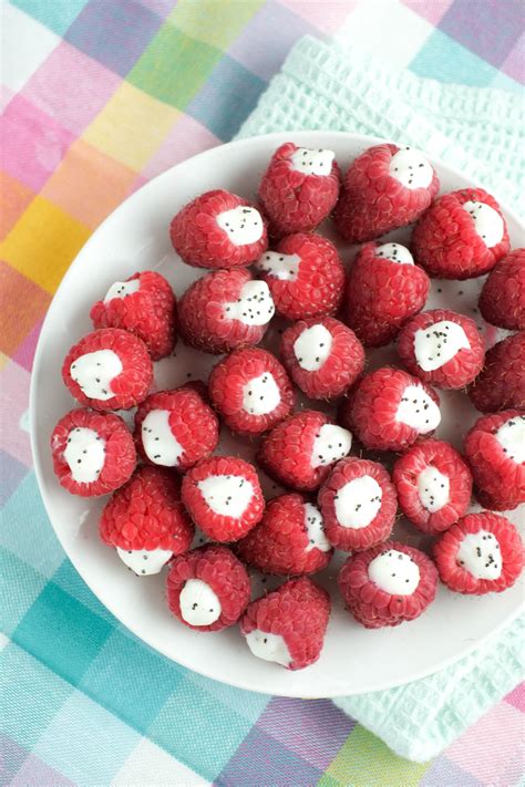 Homemade Fruit Snack: Frozen Yogurt Raspberries | Recipe | Frozen fruit ...