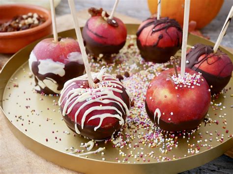 Halloween Chocolate apples - Kevin Dundon online cookery courses