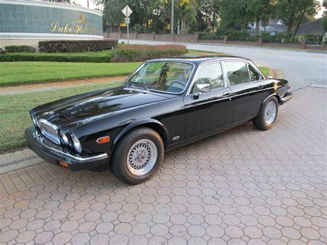 1987 Jaguar XJ6 - Information and photos - MOMENTcar