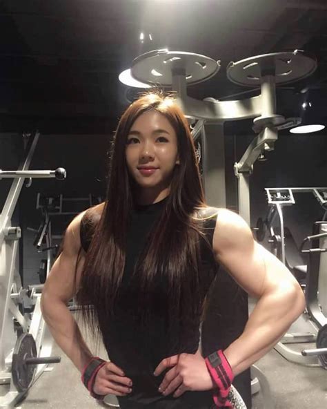 Korean IFBB Pro Bodybuilder Yeon Woo Jhi Has Bigger Muscles Than Most ...