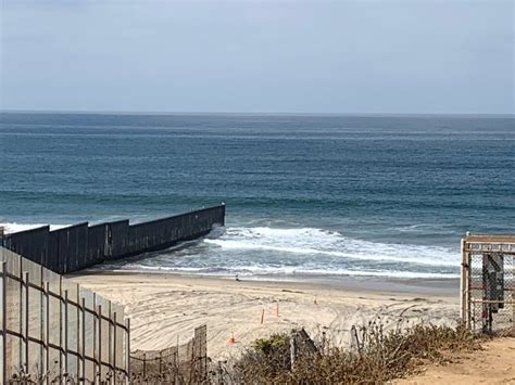 PHOTOS: Border Patrol agents showcase border wall in California | WGNO