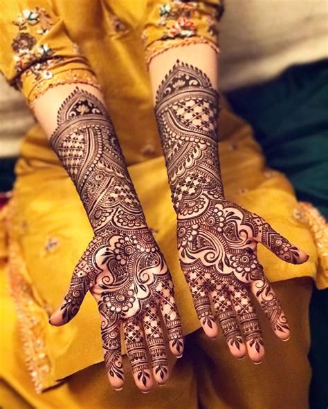 20+ Mehendi clicks Brides Must have on Mehendi Photography | Wedding mehndi designs, Bridal ...