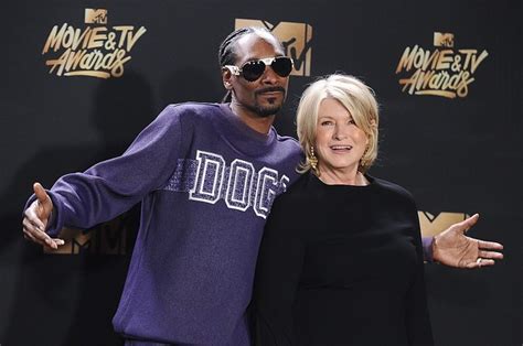 Snoop Dogg and Martha Stewart to Co-Host 2021 Puppy Bowl | Complex