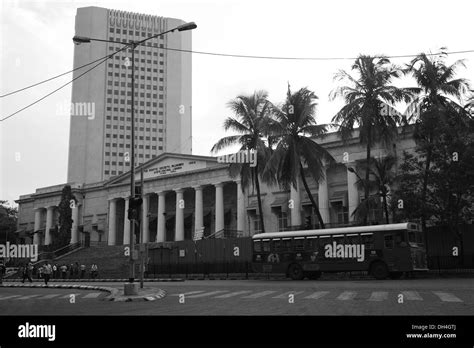 Rbi building mumbai Black and White Stock Photos & Images - Alamy